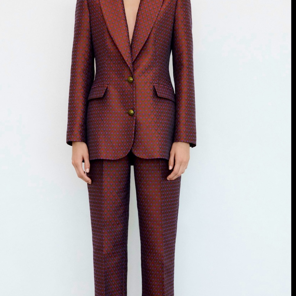 Zara Fitted Jacquard Blazer with Golden Buttons